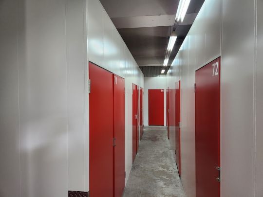 Umzugsunternehmen Frankfurt - Selfstorage-Lagerboxen -<Umzugsunternehmen Frankfurt - Selfstorage-Lagerboxen von RST Systemtrans>