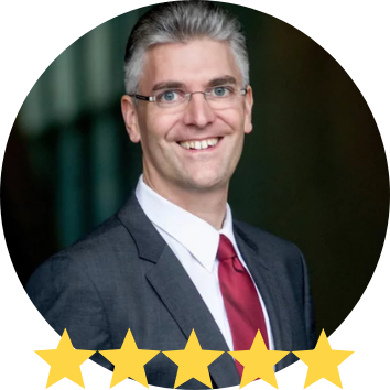 Als erfahrener Gründungsberater und Spezialist für Strategie-, Organisations- und Personalentwicklung begleitet David Hirsch die Teilnehmer der Dreamdays auf Mallorca. Mit ihm entwickeln Unternehmer und Führungskräfte klare Visionen für ihre Zukunft – nach der ABC Personal Strategie.