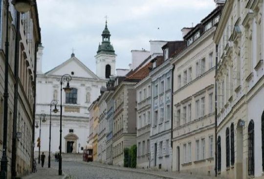 Alte Fassaden entlang einer Straße