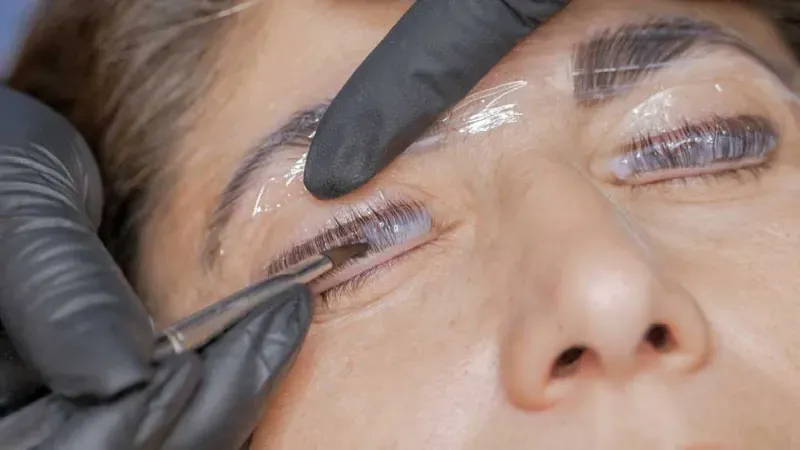 Lash- und Browlifting